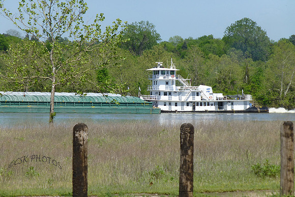 RIVER COMMERCE